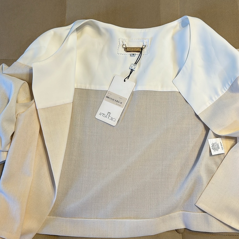 Amelia Toro light jacket sweater NWT SZ 8 MSRP $690